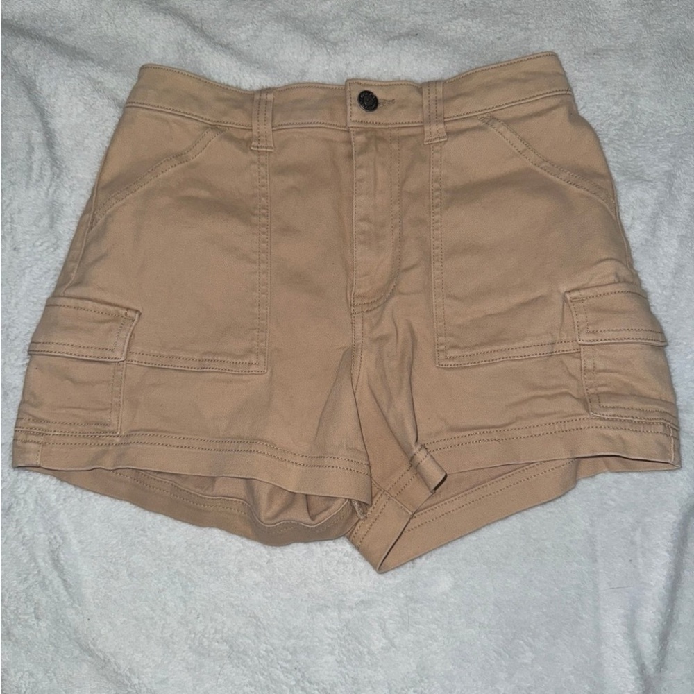 Hollister khaki shorts